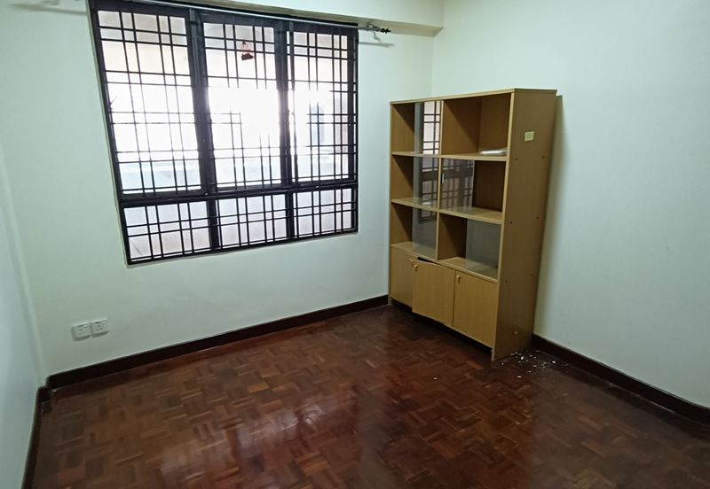 Anjung Hijau (Greenfield Apartment)