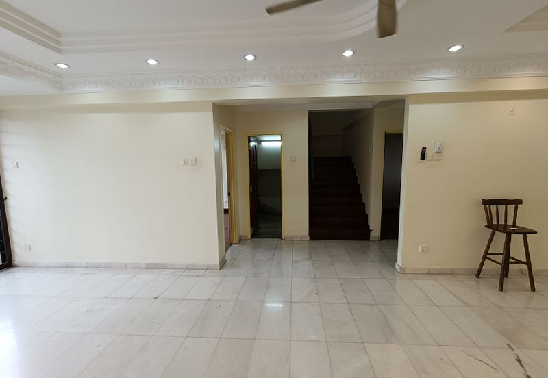 Anjung Hijau (Greenfield Apartment)