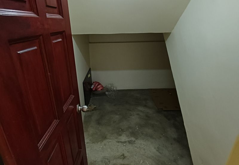 Anjung Hijau (Greenfield Apartment)