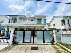 Renovated extended SEMI-D CLUSTER 2 Storey Alam Suria Puncak Alam for ...