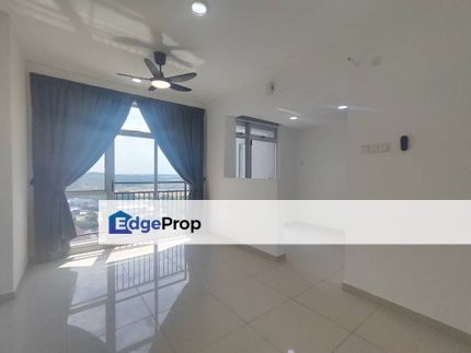 2 bedrooms high floor partial furnished for rent, Johor, Pasir Gudang