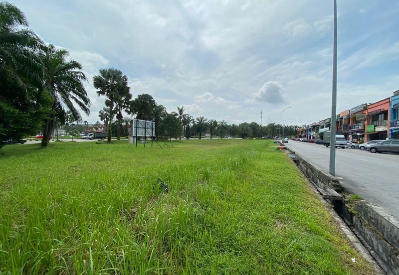 PETROL PUMP LAND IN KOTA TINGGI FOR SALE