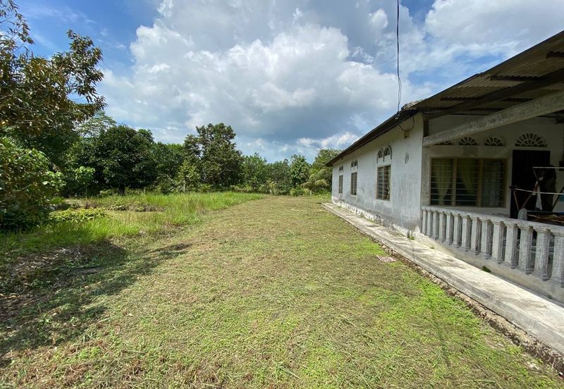 KOTA TINGGI : Tanah 2 Ekar Beserta Rumah utk Dijual