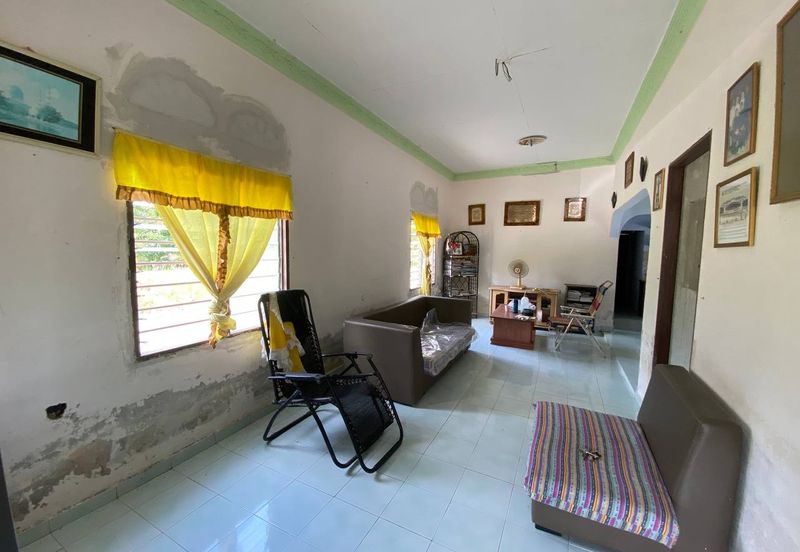 KOTA TINGGI : Tanah 2 Ekar Beserta Rumah utk Dijual