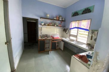 KOTA TINGGI : Tanah 2 Ekar Beserta Rumah utk Dijual