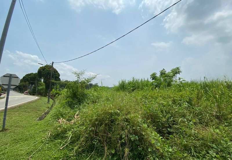 BANDAR KOTA TINGGI : Tanah 2 Ekar Zoning Residensi Untuk Dijual