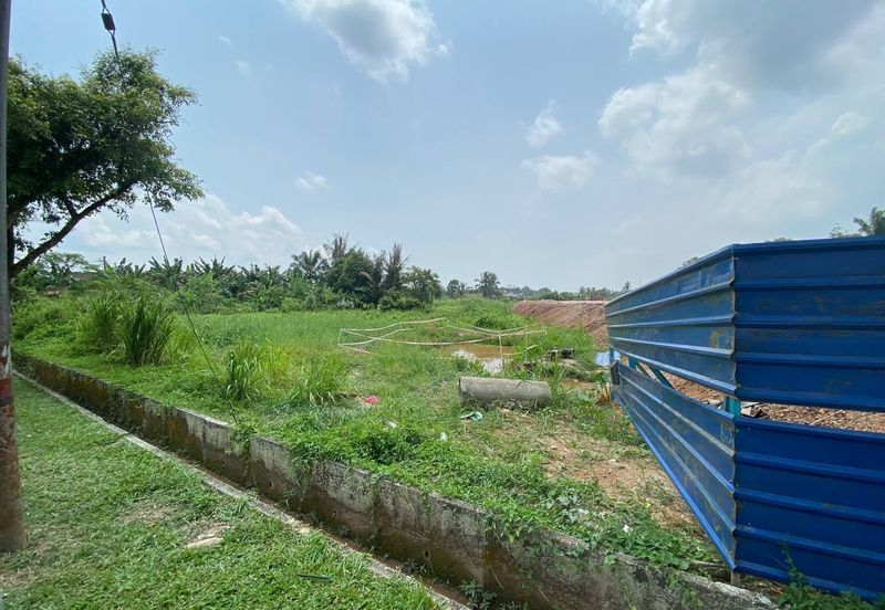 BANDAR KOTA TINGGI : Tanah 2 Ekar Zoning Residensi Untuk Dijual