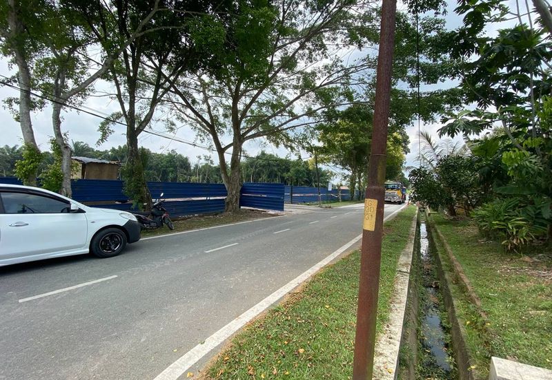 BANDAR KOTA TINGGI : Tanah 2 Ekar Zoning Residensi Untuk Dijual