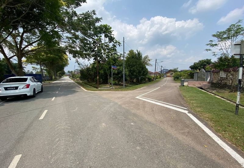 BANDAR KOTA TINGGI : Tanah 2 Ekar Zoning Residensi Untuk Dijual