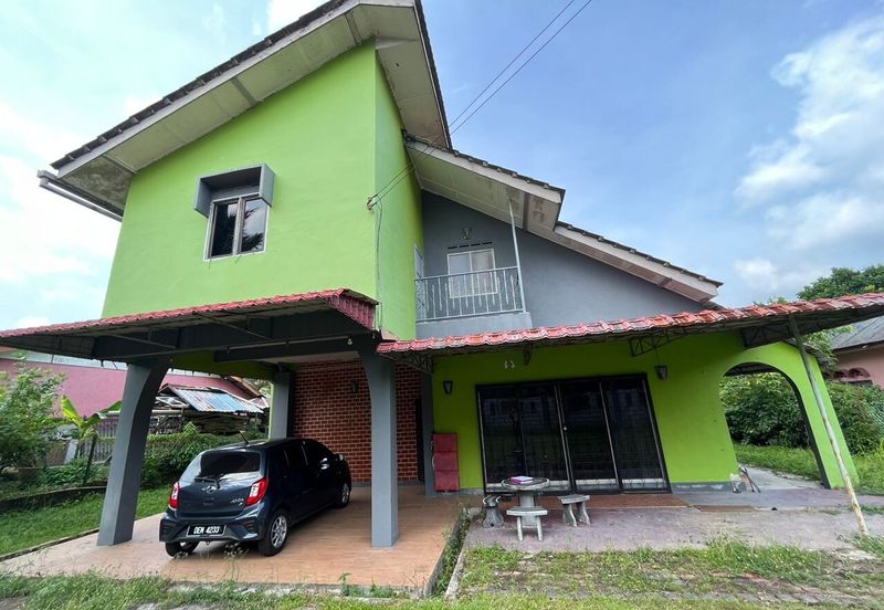 BANGLO @ KG SRI PANTAI, MERSING FOR SALE