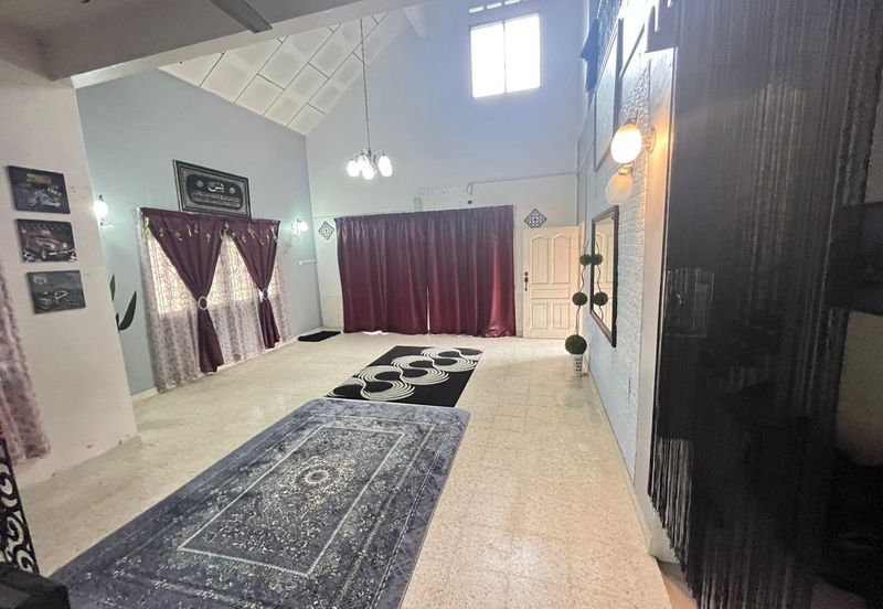 BANGLO @ KG SRI PANTAI, MERSING FOR SALE