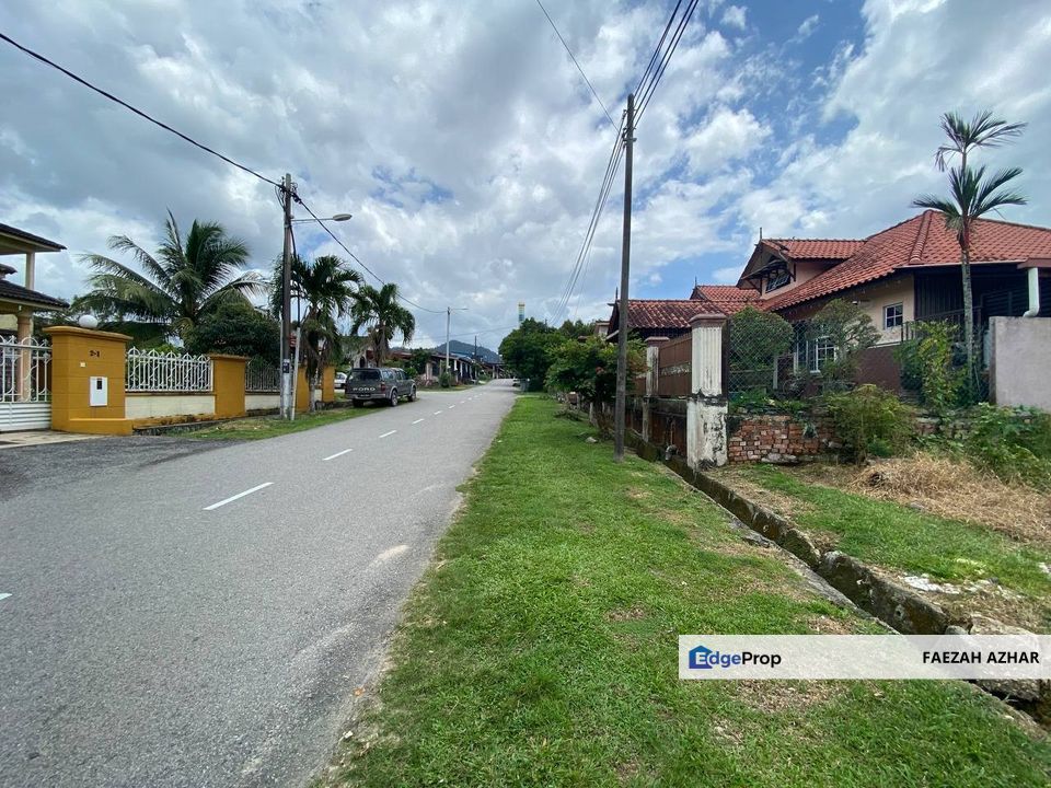 TANAH LOT BANGUNAN @ JALAN DAHLIA, BATU PAHAT FOR SALE, Johor, Batu Pahat