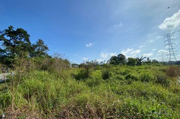 TANAH LOT LUAS @ KG SINARAN BARU, SEELONG FOR SALE