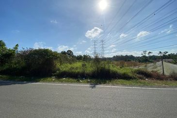 TANAH LOT LUAS @ KG SINARAN BARU, SEELONG FOR SALE