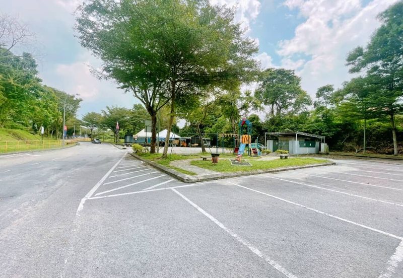 RUMAH RAKYAT, JALAN KASAWARI LARKIN FOR SALE