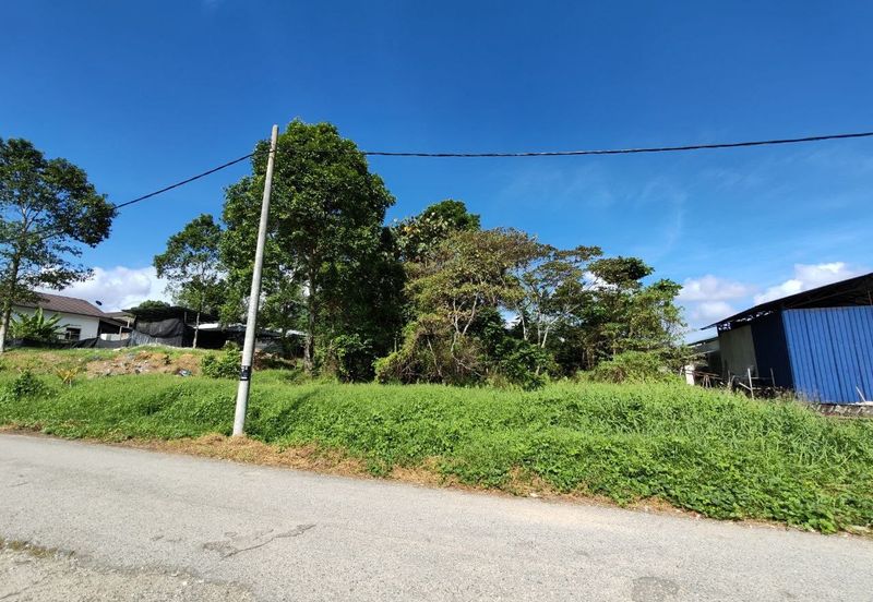 TANAH LOT LUAS @ KG MAJU JAYA, KEMPAS LAMA FOR SALE