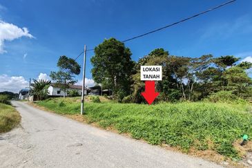 TANAH LOT LUAS @ KG MAJU JAYA, KEMPAS LAMA FOR SALE