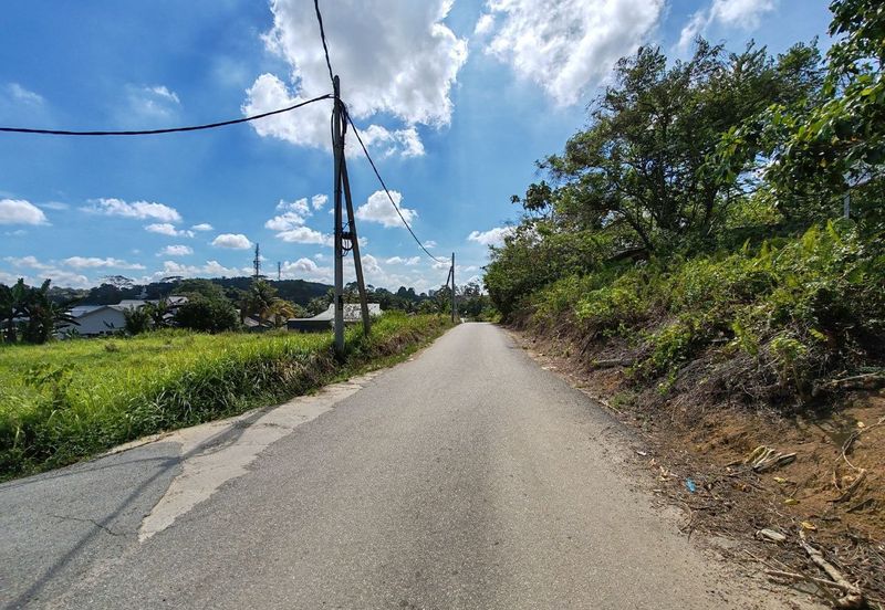 TANAH LOT LUAS @ KG MAJU JAYA, KEMPAS LAMA FOR SALE