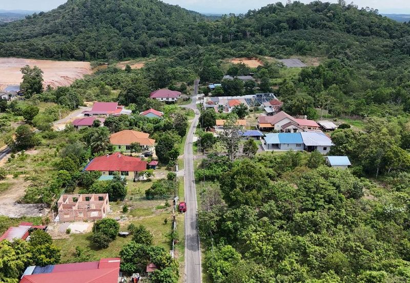 TANAH LOT LUAS VIEW GUNUNG LAMBAK @ KG SRI TENGGARA, KLUANG FOR SALE