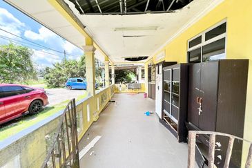 BUNGALOW LOT @ KG TERSUSUN SRI DELIMA, KOTA TINGGI FOR SALE