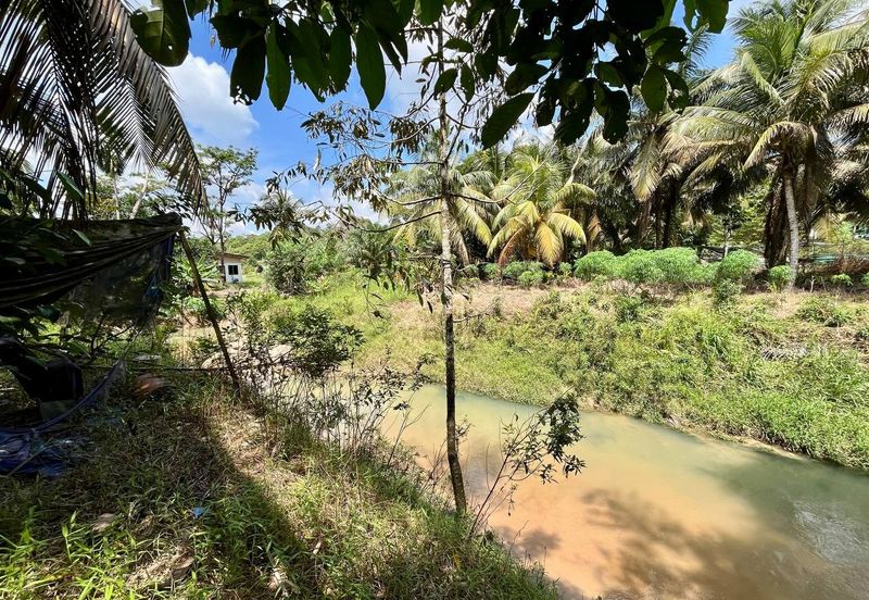 BUNGALOW LOT @ KG TERSUSUN SRI DELIMA, KOTA TINGGI FOR SALE