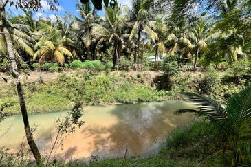 BUNGALOW LOT @ KG TERSUSUN SRI DELIMA, KOTA TINGGI FOR SALE