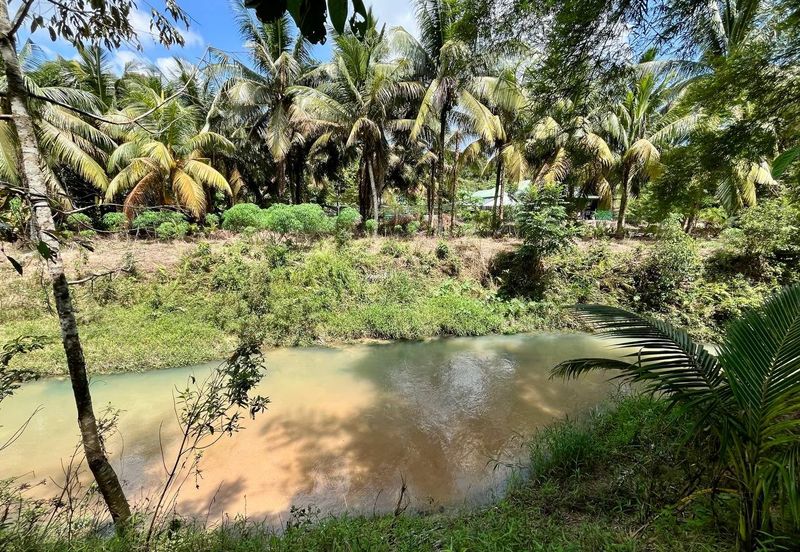 BUNGALOW LOT @ KG TERSUSUN SRI DELIMA, KOTA TINGGI FOR SALE