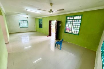 BUNGALOW LOT @ KG TERSUSUN SRI DELIMA, KOTA TINGGI FOR SALE