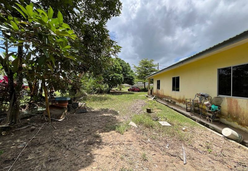 BUNGALOW LOT @ KG TERSUSUN SRI DELIMA, KOTA TINGGI FOR SALE