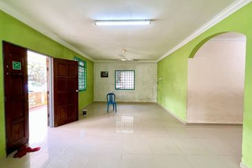 BUNGALOW LOT @ KG TERSUSUN SRI DELIMA, KOTA TINGGI FOR SALE