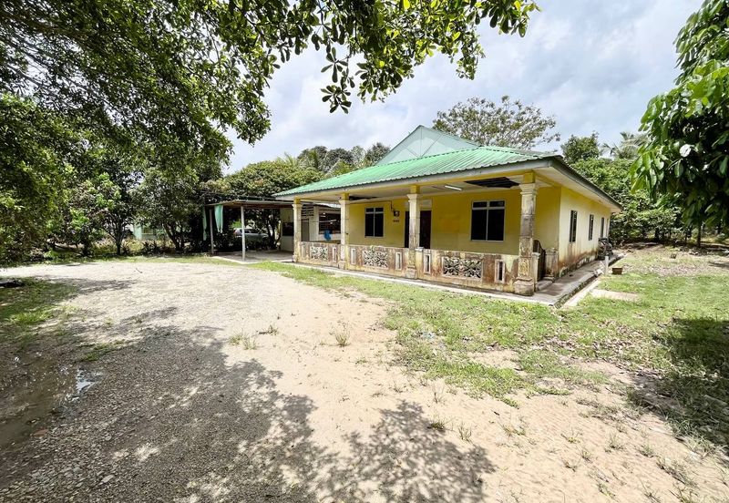 BUNGALOW LOT @ KG TERSUSUN SRI DELIMA, KOTA TINGGI FOR SALE