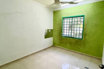 BUNGALOW LOT @ KG TERSUSUN SRI DELIMA, KOTA TINGGI FOR SALE