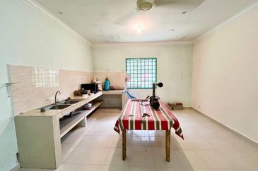 BUNGALOW LOT @ KG TERSUSUN SRI DELIMA, KOTA TINGGI FOR SALE