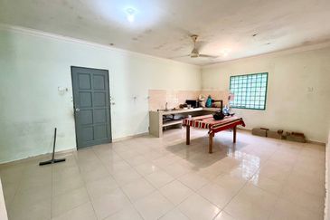 BUNGALOW LOT @ KG TERSUSUN SRI DELIMA, KOTA TINGGI FOR SALE