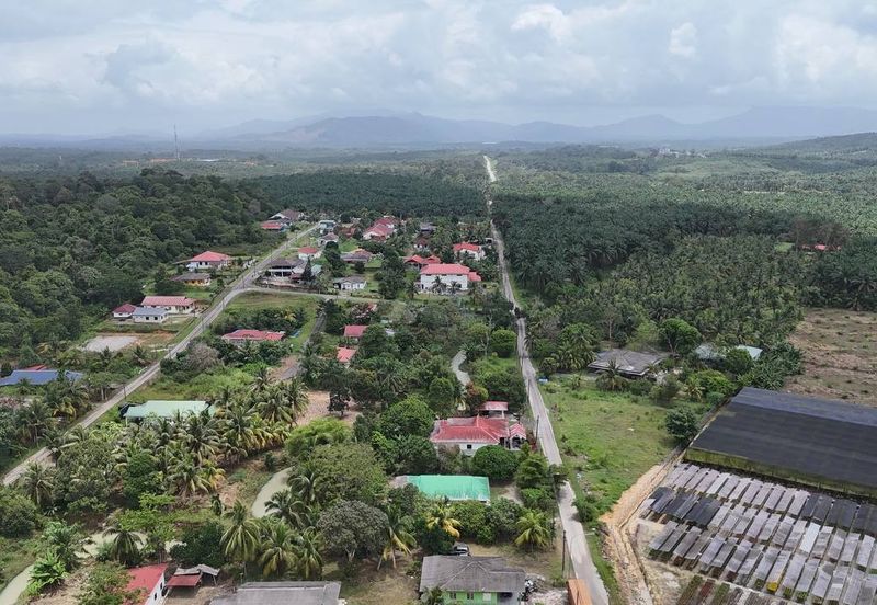 BUNGALOW LOT @ KG TERSUSUN SRI DELIMA, KOTA TINGGI FOR SALE