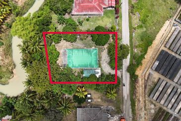 BUNGALOW LOT @ KG TERSUSUN SRI DELIMA, KOTA TINGGI FOR SALE