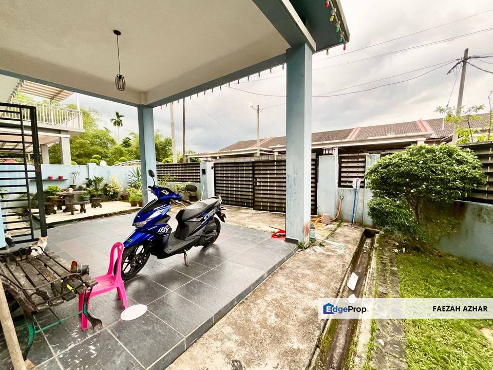 SEMI D HOUSE @ TAMAN API-API EMAS, PONTIAN FOR SALE, Johor, Pontian