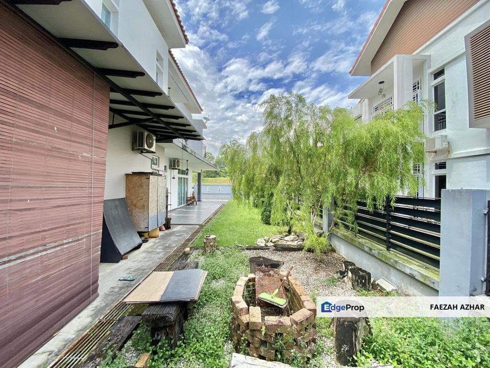 INTERNATIONAL LOT SEMI D HOUSE @ TAMAN BUKIT DAHLIA FOR SALE, Johor, Pasir Gudang