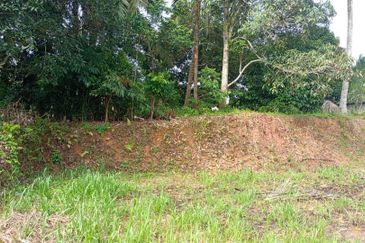 TANAH LOT KEDIAMAN @ KG GAJAH, KLUANG UNTUK DIJUAL