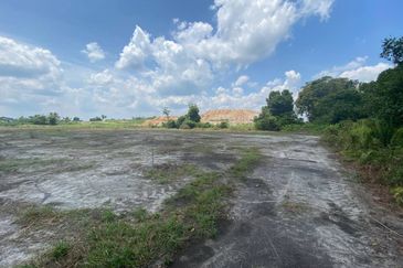 TANAH LOT MURAH (ON THE WAY GERAN INDIVIDU) @ MERSING FOR SALE