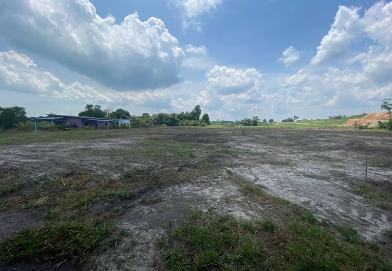 TANAH LOT MURAH (ON THE WAY GERAN INDIVIDU) @ MERSING FOR SALE