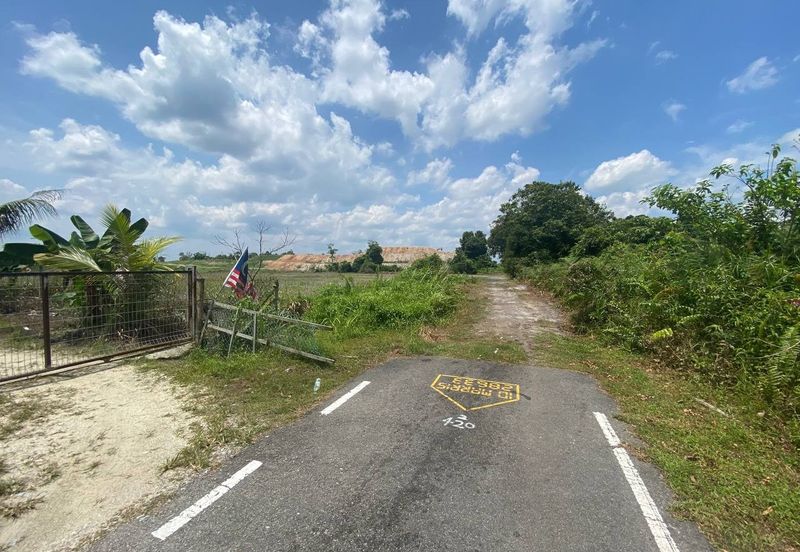 TANAH LOT MURAH (ON THE WAY GERAN INDIVIDU) @ MERSING FOR SALE