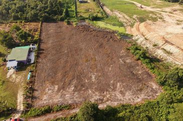 TANAH LOT MURAH (ON THE WAY GERAN INDIVIDU) @ MERSING FOR SALE