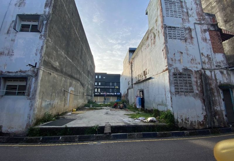 TANAH LOT BANGUNAN (SHOPLOT) @ JALAN IBRAHIM, BANDAR KOTA TINGGI FOR SALE