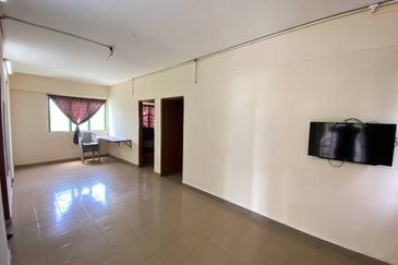 WORKER HOSTEL @ SENAI COMMERCIAL PARK FOR RENT