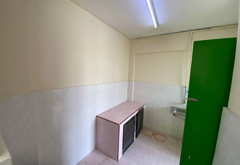 WORKER HOSTEL @ SENAI COMMERCIAL PARK FOR RENT