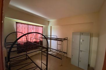 WORKER HOSTEL @ SENAI COMMERCIAL PARK FOR RENT