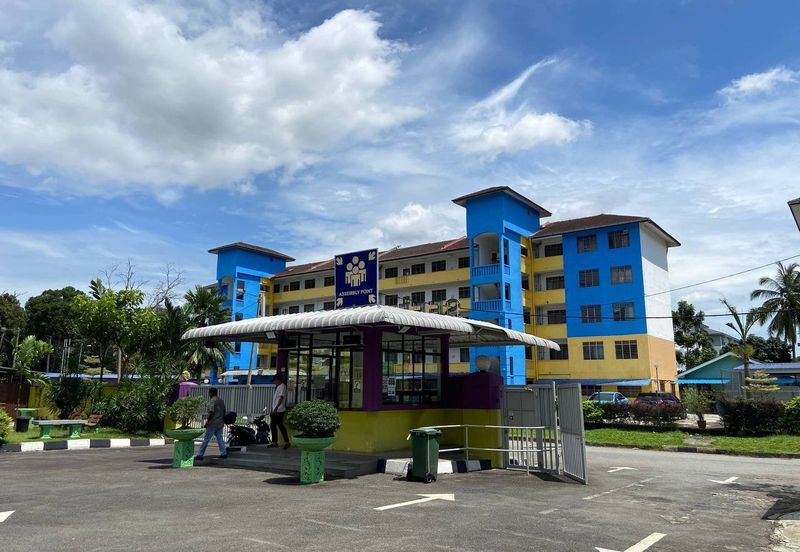 WORKER HOSTEL @ SENAI COMMERCIAL PARK FOR RENT