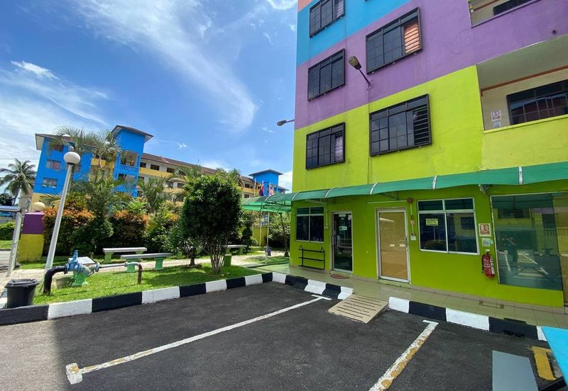 WORKER HOSTEL @ SENAI COMMERCIAL PARK FOR RENT