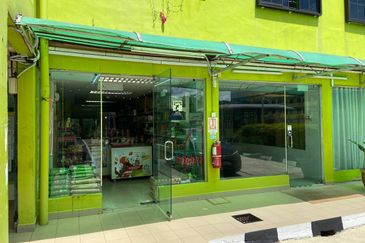 WORKER HOSTEL @ SENAI COMMERCIAL PARK FOR RENT